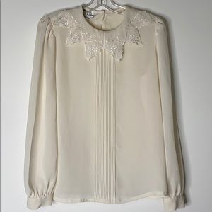 Beautiful Blouse by La Blouse